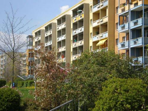 Ahornstraße 29 balkonseitig - 3 Zimmer Etagenwohnung zur Miete in Gera