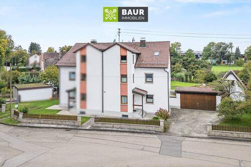 Luftbild - 8 Zimmer Mehrfamilienhaus, Wohnhaus in Nersingen