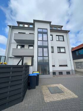 Bild... - - ANFRAGESTOPP - Traumhafte Hochparterre Wohnung mit eigener Terrasse und begehbarem Kleiderschrank