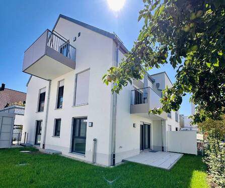 Schillerstraße August 2025 (12).jpg - Wohnen wie im Stadthaus auf 2 Ebenen - 3-Zimmer, Garten und Hobbyraum - Blick ins Grüne, ruhige Stadtlage