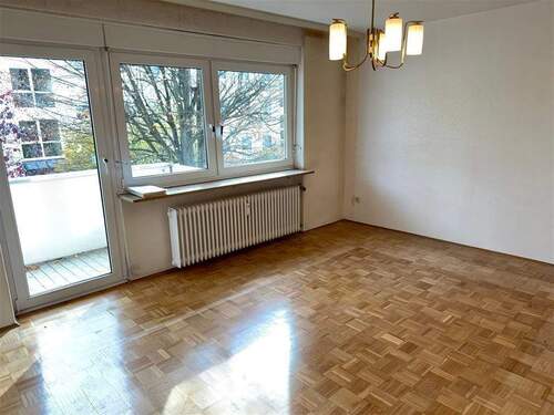 Wohnzimmer - Etagenwohnung mit 50,90 m² in Nürnberg zum Kaufen