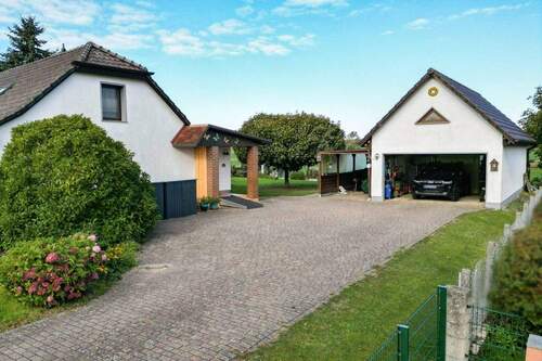 Außenansicht + Garage - 