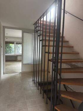 Flur - 4 Zimmer Reihenmittelhaus zum Kaufen in Weinheim