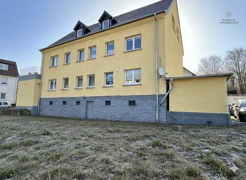 Rückansicht - 1 Zimmer Mehrfamilienhaus, Wohnhaus in Höhr-Grenzhausen