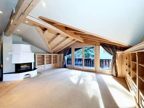 Wohnzimmer (Dachgeschoss) - 5 Zimmer Etagenwohnung zum Kaufen in Garmisch-Partenkirchen