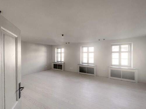 Wohnraum zur Mulackstraße - 2 Zimmer Etagenwohnung zum Kaufen in Berlin