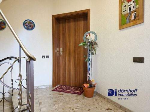 Hausflur - Etagenwohnung mit 106,70 m&sup2; in Dortmund / Brackel zum Kaufen