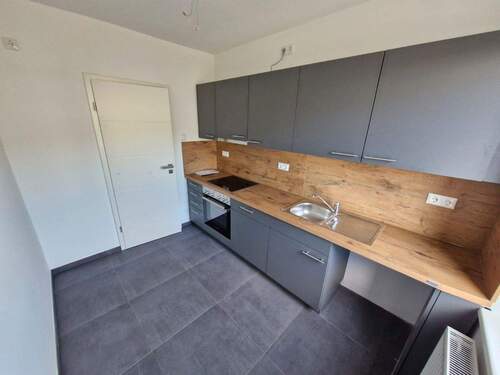 Küche - Ihr neues Zuhause in Lüneburg - frisch sanierte 3-Zimmer-Wohnung mit Balkon
