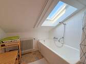 Badezimmmer im Dachzimmer(Whg. Süd/West) - 