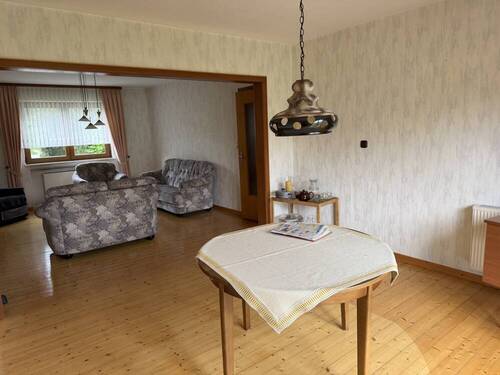 Wohn- Esszimmer - 