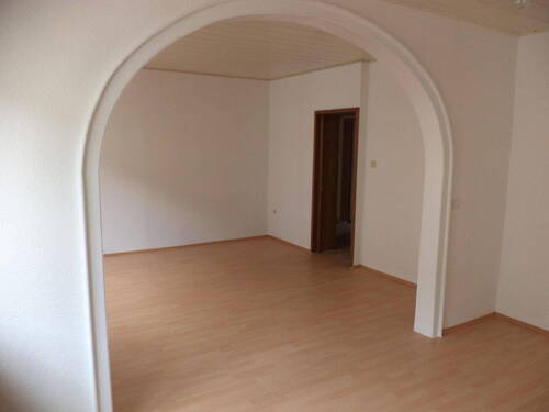 Wohnzimmer - 3 Zimmer Etagenwohnung zur Miete in Mainz