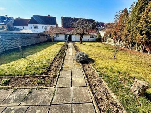 Herrlicher Garten - Einfamilienhaus mit 120,00 m&sup2; in Mühlhausen zum Kaufen