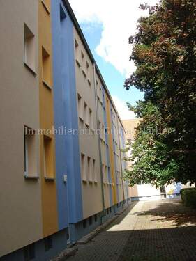 Straßenseite - Etagenwohnung mit 300,00 m² in Markkleeberg zum Kaufen