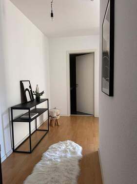 Flur. - 2 Zimmer Etagenwohnung in Pforzheim