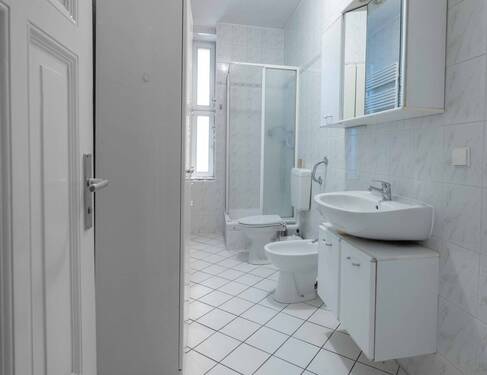 Duschbad mit Fenster.jpg - 