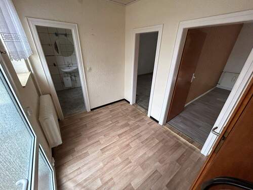 Flur EG - 4 Zimmer Doppelhaushälfte in Oldenburg