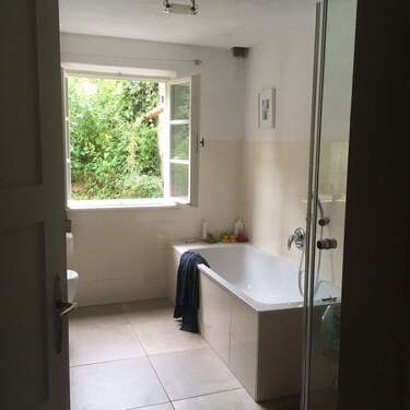 Badezimmer - Bauernhaus, Landhaus mit 130,00 m&sup2; in Vorra zum Kaufen