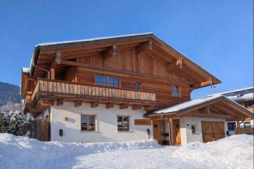 Hausansicht 
- Alpenchalet im Winterparadies - 1.998.000,00&nbsp;EUR Kaufpreis, ca.&nbsp; 328,00&nbsp;m&sup2;&nbsp;Wohnfl&auml;che