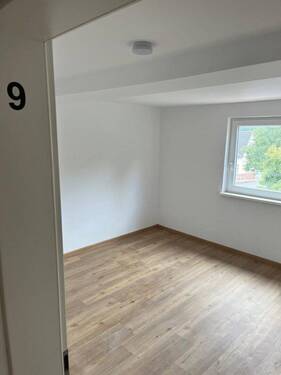 Bild 2 - 4 Zimmer Etagenwohnung zur Miete in Cölbe