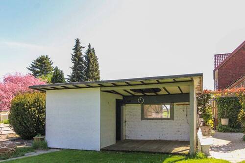 Schuppen und Garagen - 