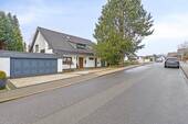 Hausansicht - Großzügiges Einfamilienhaus mit ELW und tollem Grundstück in Tönisheide