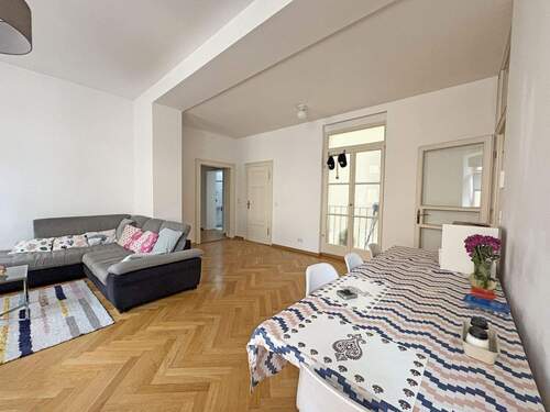 Wohnraum Blick Bad - 2 Zimmer Etagenwohnung in Regensburg
