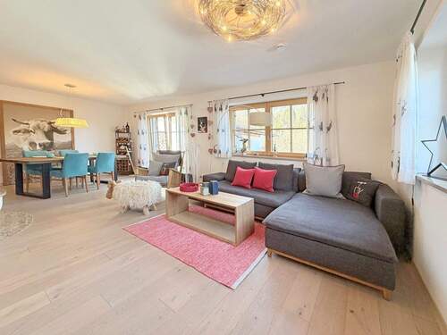 Offenes wohnen und essen - 5 Zimmer Doppelhaushälfte zum Kaufen in Garmisch-Partenkirchen