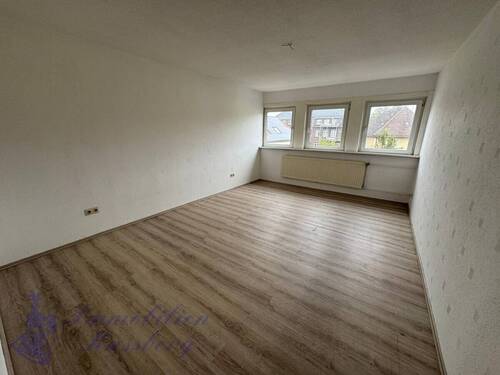 94ca7976-61ed-48b9-8b19-8acd3cc7cd75 - 