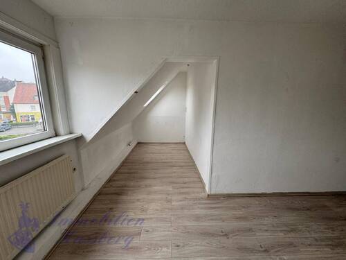 a8bdb18b-1741-4bc8-b911-599c5fac666c - 