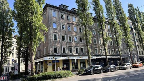 Hausansicht - 2 Zimmer Etagenwohnung zum Kaufen in München