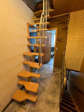 Treppe OG ins DG Haupthaus - 