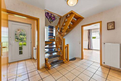 Flur - 5 Zimmer Einfamilienhaus in Elsfleth