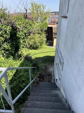 Treppe in den Garten - 