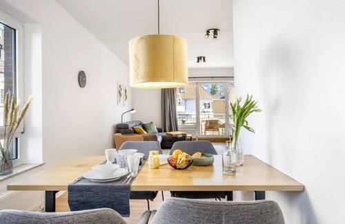 Bild 1 - Lage, Lage, Lage - Renovierte ETW mit Balkon und Fahrstuhl in unmittelbarer Nähe zum Meer