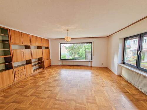 Wohnen - Einfamilienhaus mit 211,00 m² in Amberg zum Kaufen