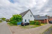 Ansicht Stellplätze - 7 Zimmer Einfamilienhaus zum Kaufen in Klein Offenseth-Sparrieshoop