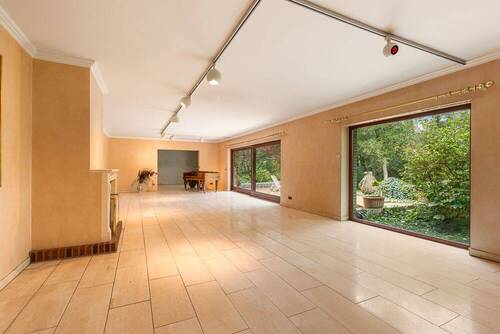 Wohnzimmer - 9 Zimmer Einfamilienhaus in Stelle