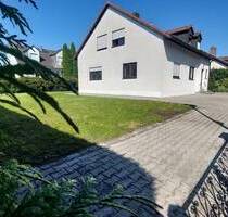 Saniertes Einfamilienhaus in WeidenOst– 6-Zimmer, 142 m² Wohnfläche, Keller, Garten, Terrasse, Garage und Stellplatz auf 640 m² Grund zu vermieten. - Weiden in der Oberpfalz