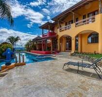 Luxury with Altitude 5 Bedroom Home in Perez Zeledon