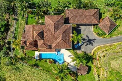 Bild 2 - 5 Zimmer Mehrfamilienhaus, Wohnhaus zum Kaufen in Perez Zeledon