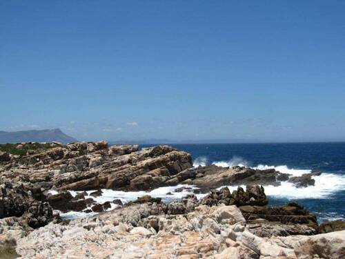 Bild 3 - 1 Zimmer Mehrfamilienhaus, Wohnhaus in Betty´s Bay