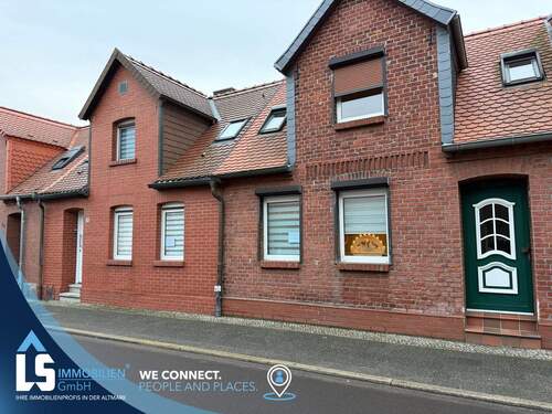Außenansicht - Historischer Charme trifft moderne Sanierung - ein Wohnensemble in bester Altstadtlage.