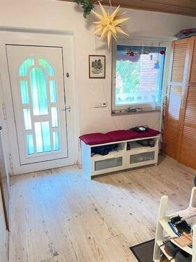 Hausflur - 6 Zimmer Reihenmittelhaus in Wuppertal