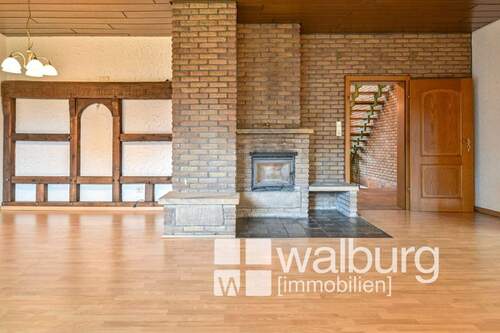 20 Wohnbereich mit Kamin (außer Betrieb) - 