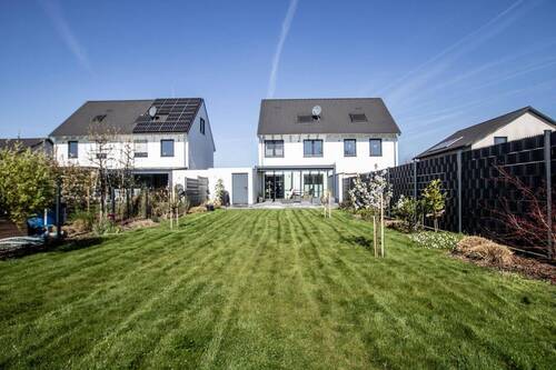 Garten - 5 Zimmer Mehrfamilienhaus, Wohnhaus in Erkelenz