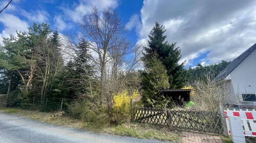 Einfahrt - Attraktives Wohnbaugrundstück - 199.000,00&nbsp;EUR Kaufpreis, ca.&nbsp; 0,00&nbsp;m&sup2;