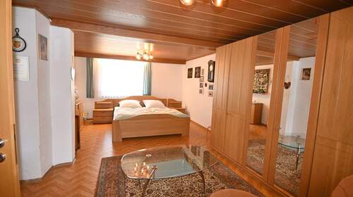 Großes Wohnzimmer... - 6 Zimmer Einfamilienhaus zum Kaufen in Seubersdorf in der Oberpfalz