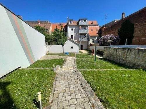 Garten - Mehrfamilienhaus, Wohnhaus zum Kaufen in Naumburg (Saale)