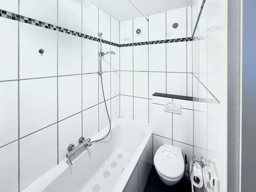 Bad - Etagenwohnung mit 57,50 m&sup2; in Düsseldorf zum Kaufen