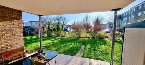 Zum Frühstück auf die Terrasse.jpg - Frühstück auf der eigenen Terrasse